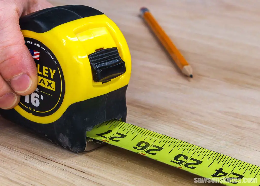 Tape Measure |gap between tub and vinyl floor